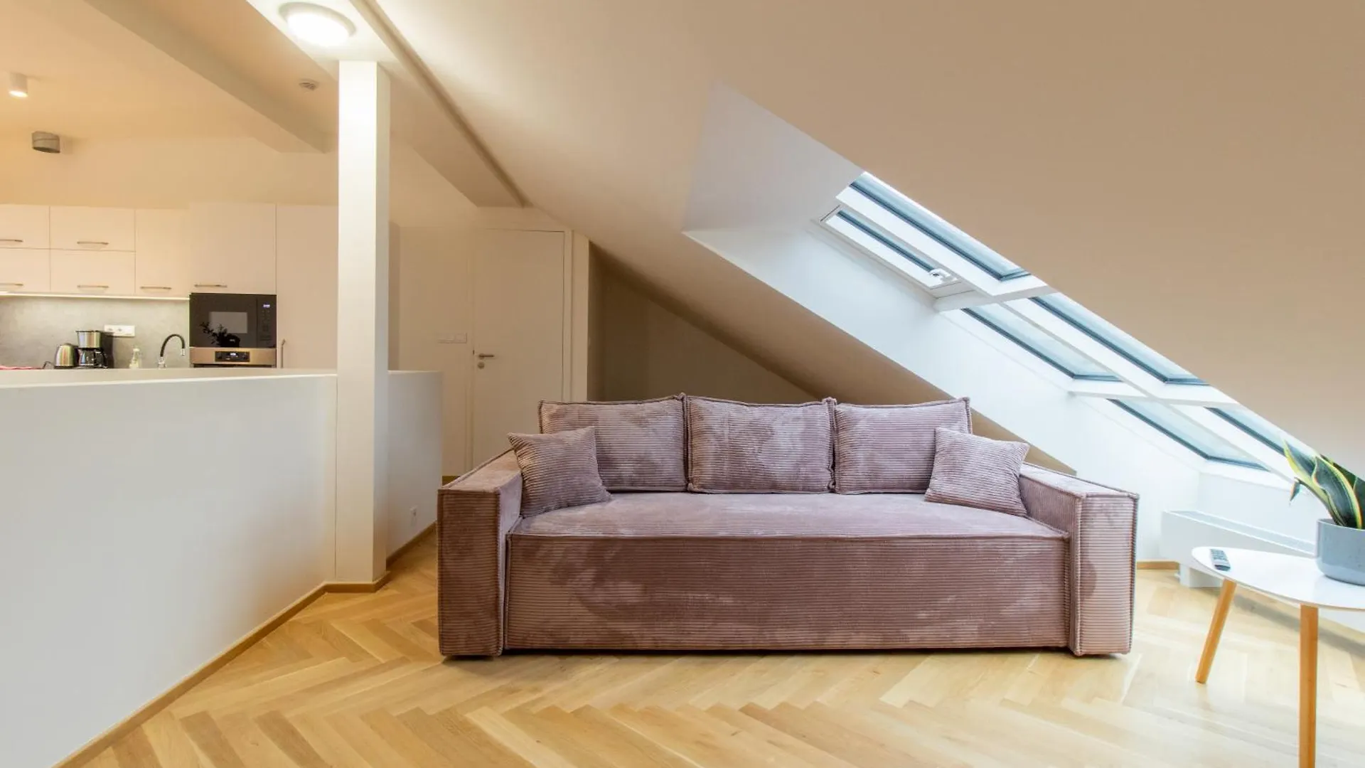 Churchill Heritage Apartments Prague