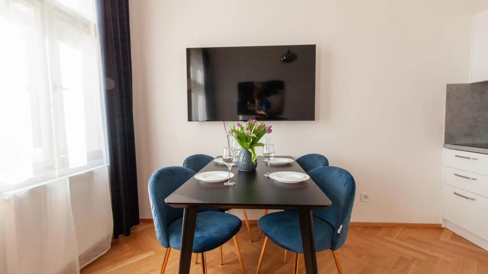 Churchill Heritage Apartments Prague