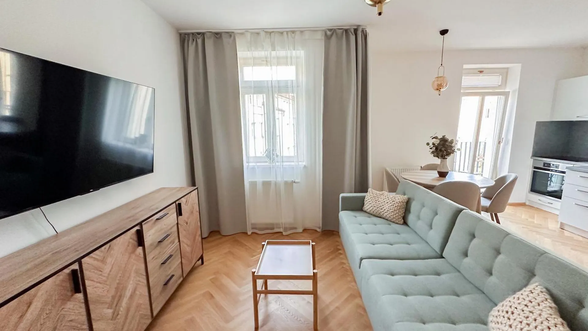 Churchill Heritage Apartments Prague