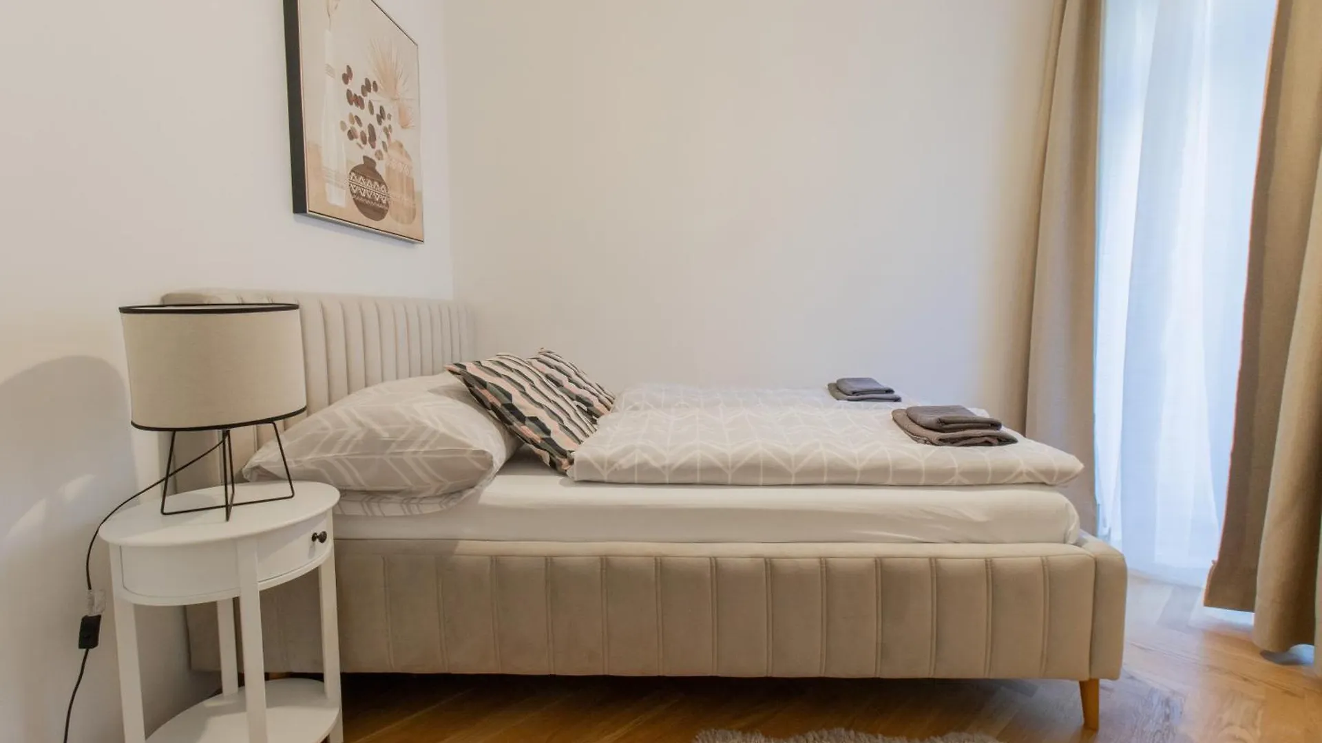 Stay Inn Apartments Seifertova 0*, Praha