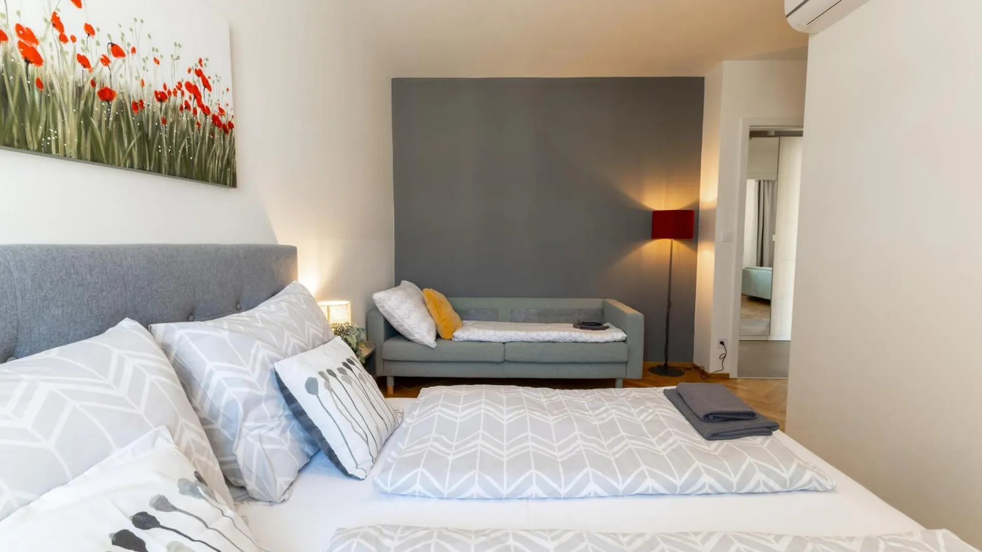 Stay Inn Apartments Seifertova 프라하
