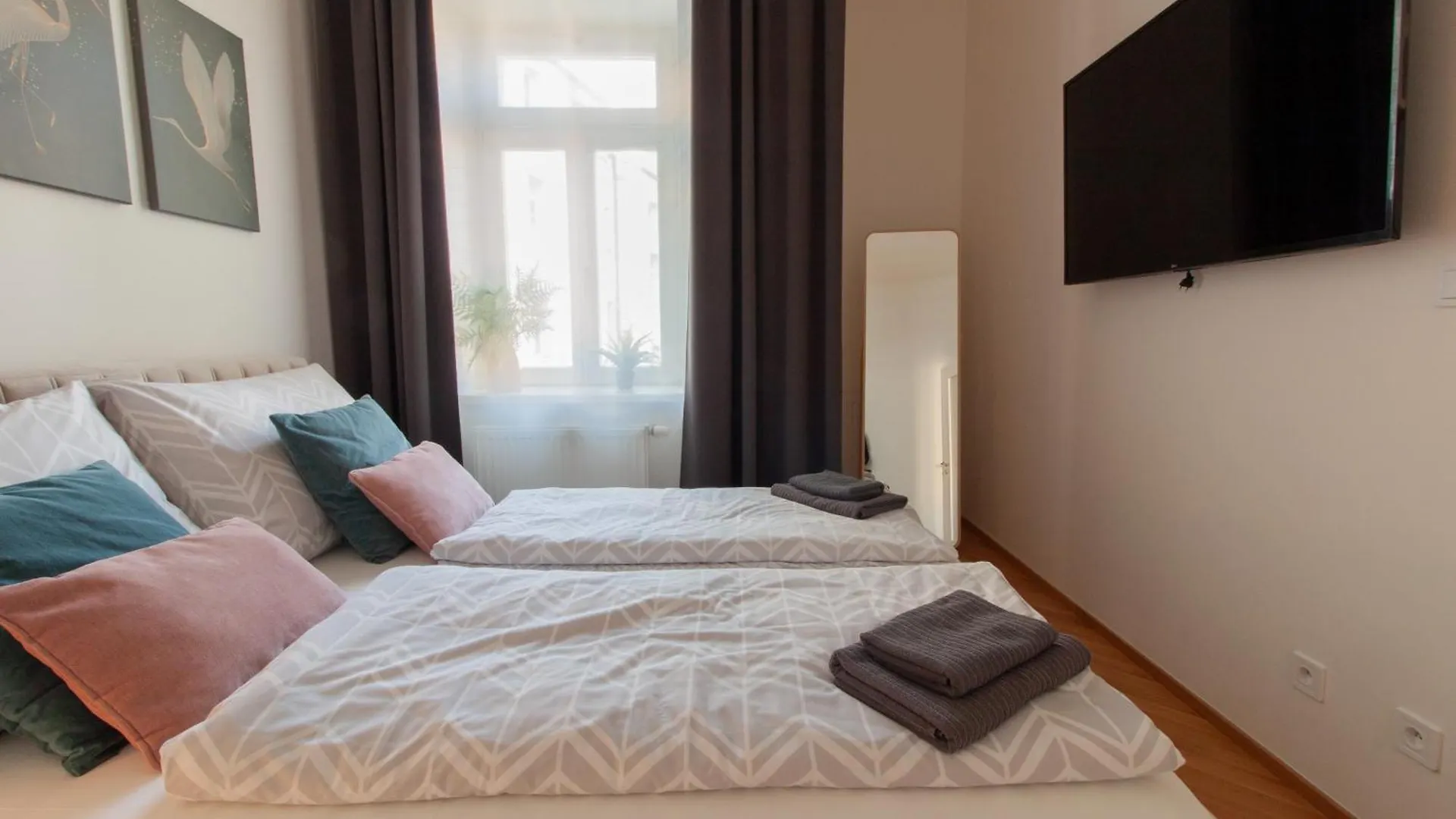 Churchill Heritage Apartments Praga