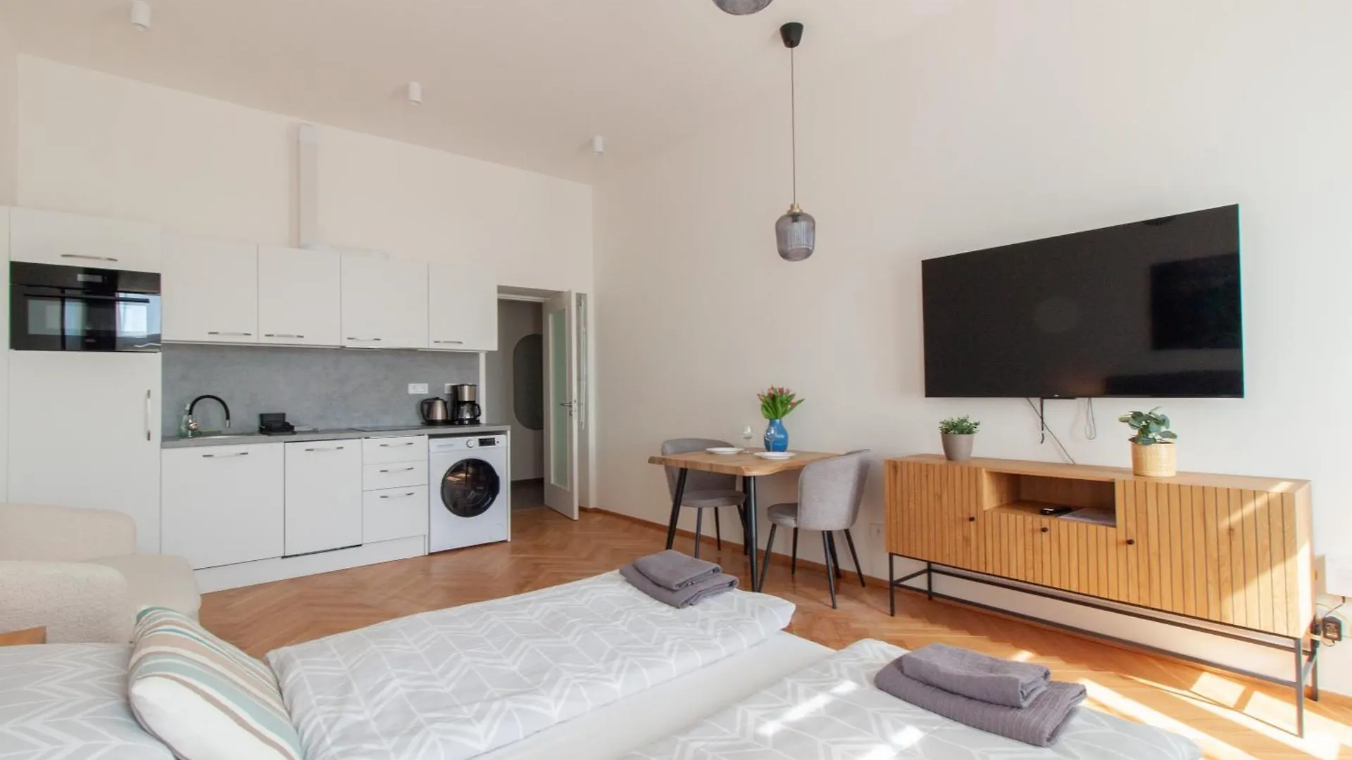 Churchill Heritage Apartments Praga